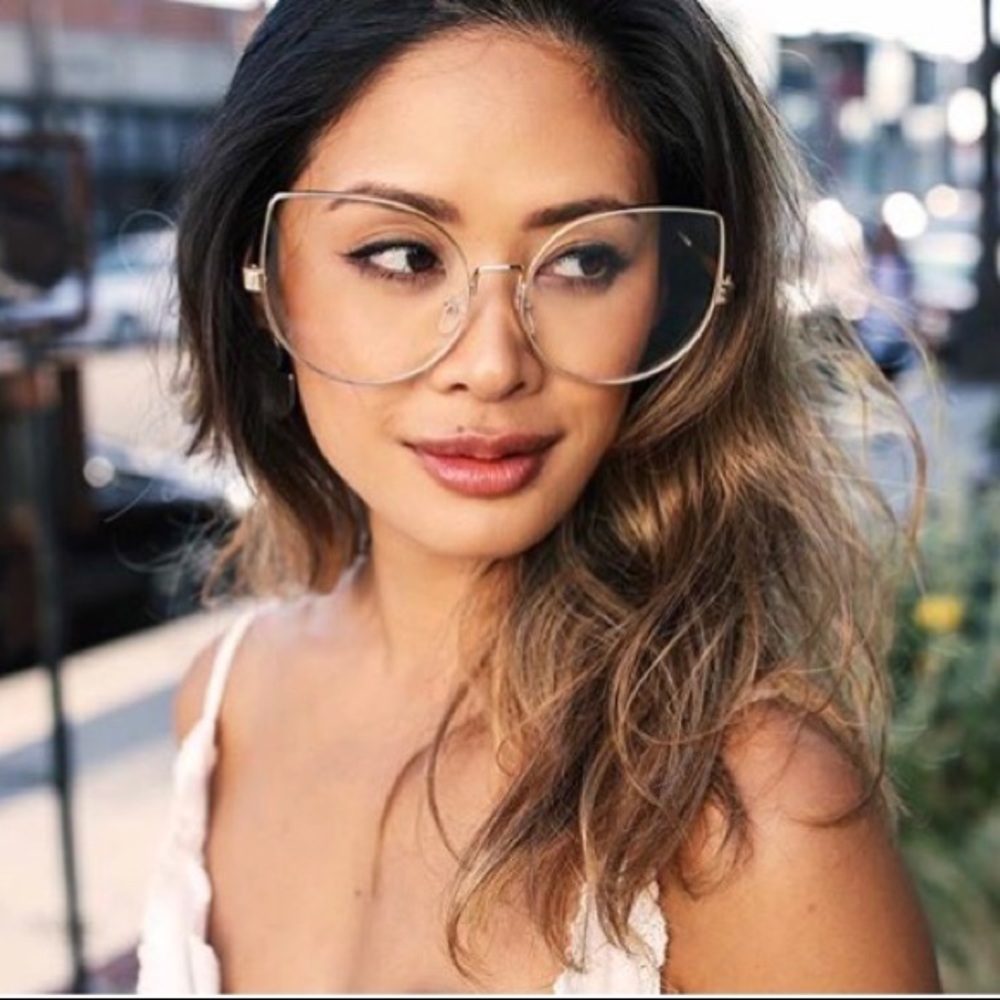 GLVSS BRAND “Cat” in clear lenses!😍